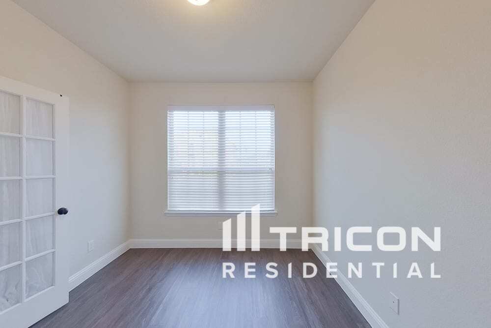 Building Photo - 208 Melody Wy
