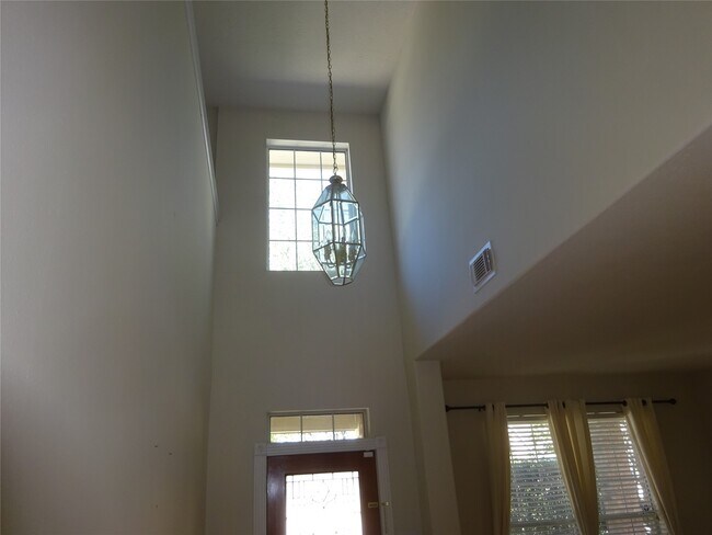 Building Photo - 4702 Rolling View Ct