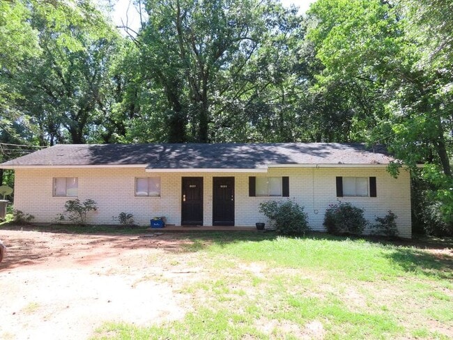 Primary Photo - 155 Sycamore Ln