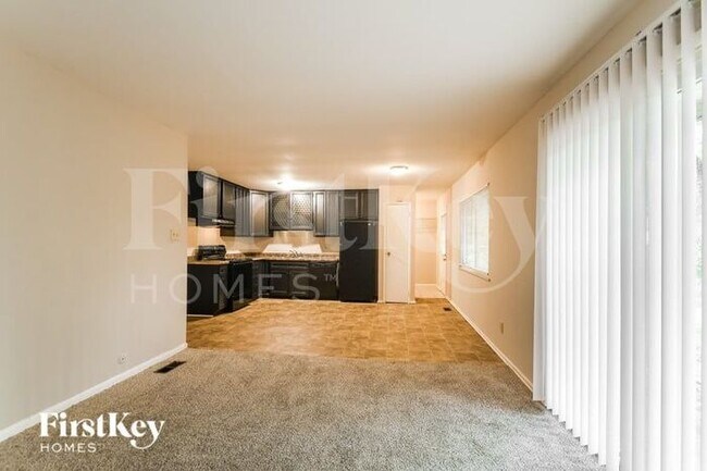 Building Photo - 6020 Wedgewood Way