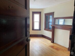 Building Photo - 10 Agawam St