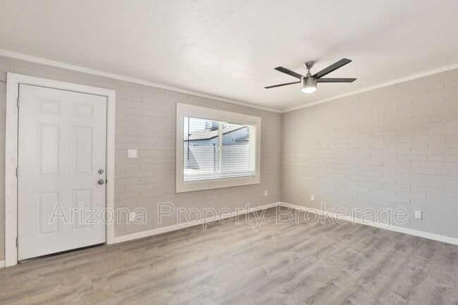Building Photo - 1538 E Pierce St