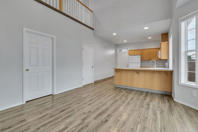 Building Photo - Spacious 3 Bedroom Home in Olympia