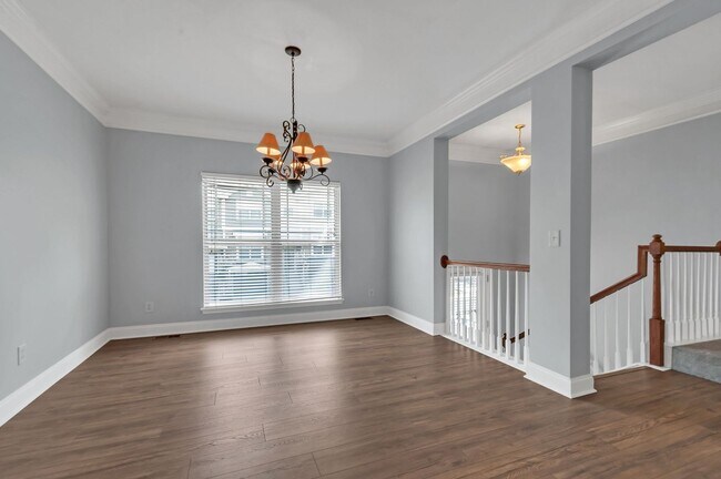 Building Photo - Awesome 3BE/2.5BA home in Bellevue!