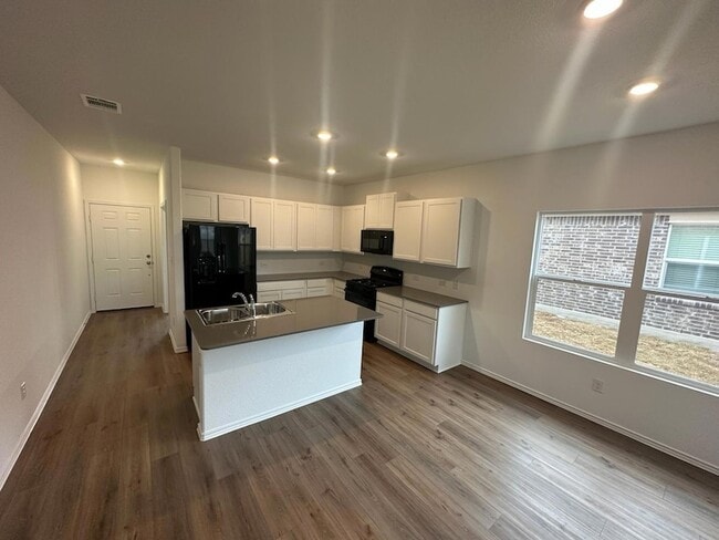 Building Photo - 312 Sonterra Dr