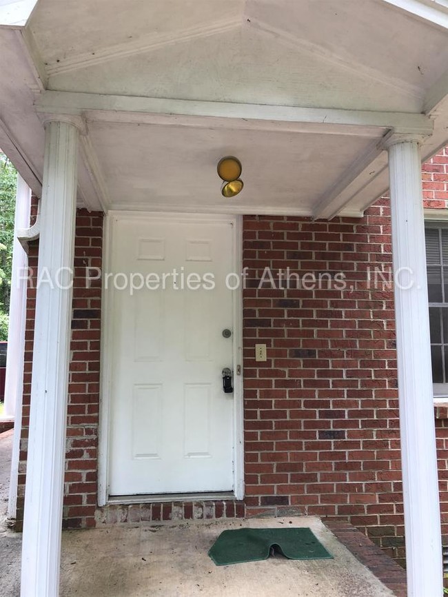 Building Photo - 144 Highland Park Dr