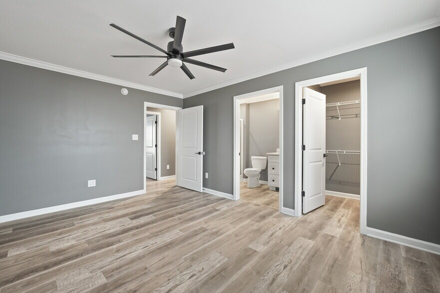 Building Photo - 1250 Bonneville Dr