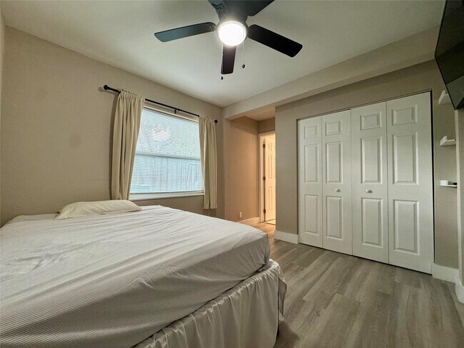 Building Photo - 1871 NW 31st Ct