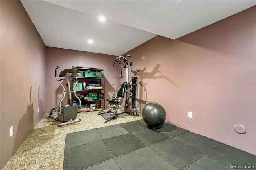 Building Photo - 6810 Sea Oats Dr