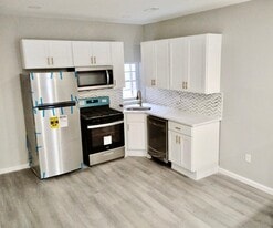 Building Photo - 1536 S Napa St