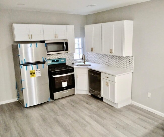 Building Photo - 1536 S Napa St