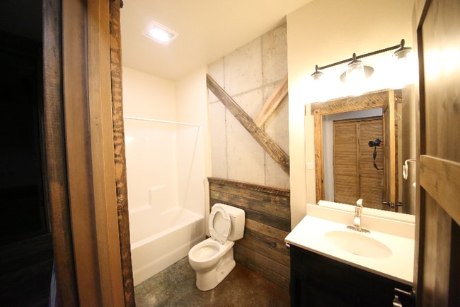 Building Photo - 751 Sun Pillar Loop