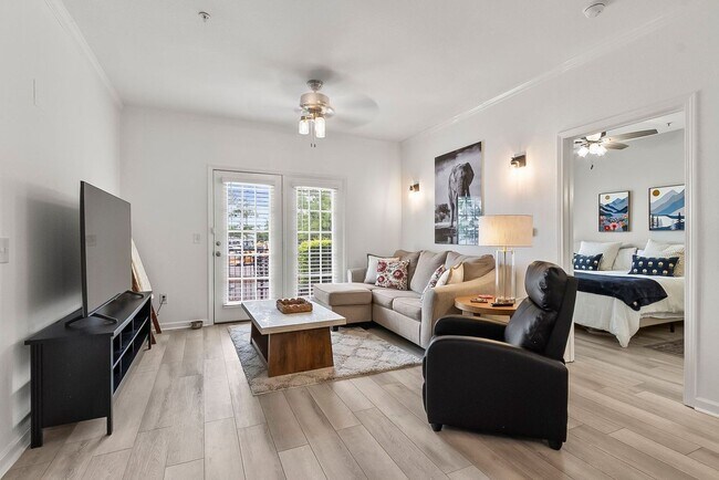 Building Photo - Midtown Village 2 Bed 2 Bath Condo! Available June 1st!