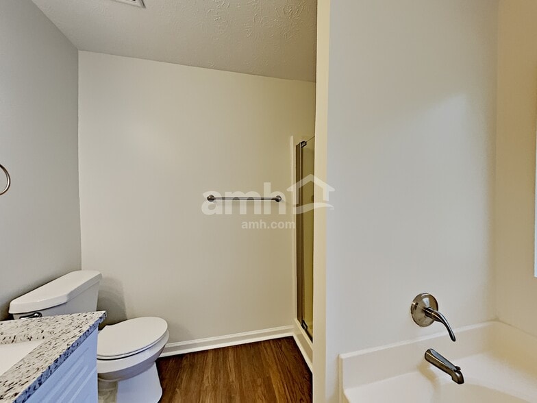 Building Photo - 755 Allen's Landing Dr SE