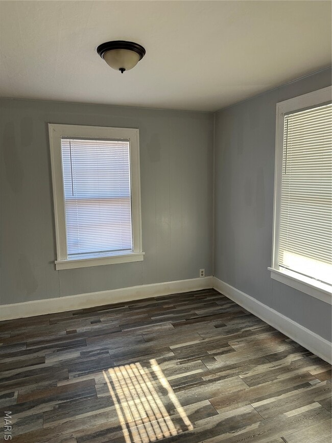 Building Photo - 6507 Leschen Ave