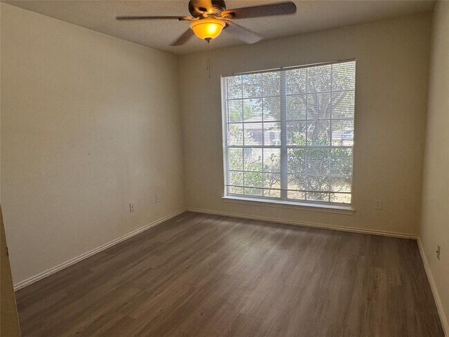 Building Photo - 1107 Bohica Way