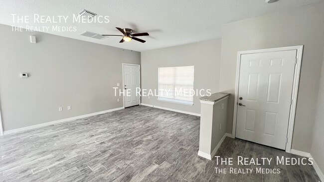 Building Photo - 1138 Kareena St NW