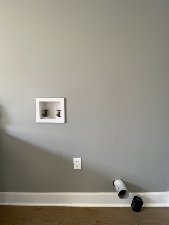 Building Photo - 2019 N Chamberlain Ave
