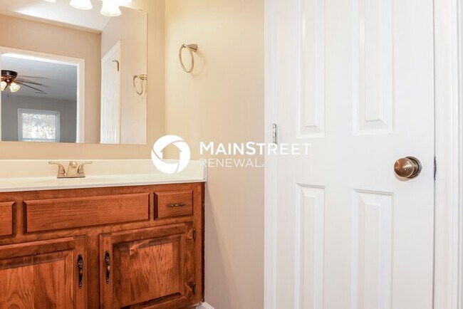 Building Photo - 3 Bedroom Pet-Friendly Home in Cornelius, NC with Main Street Renewal
