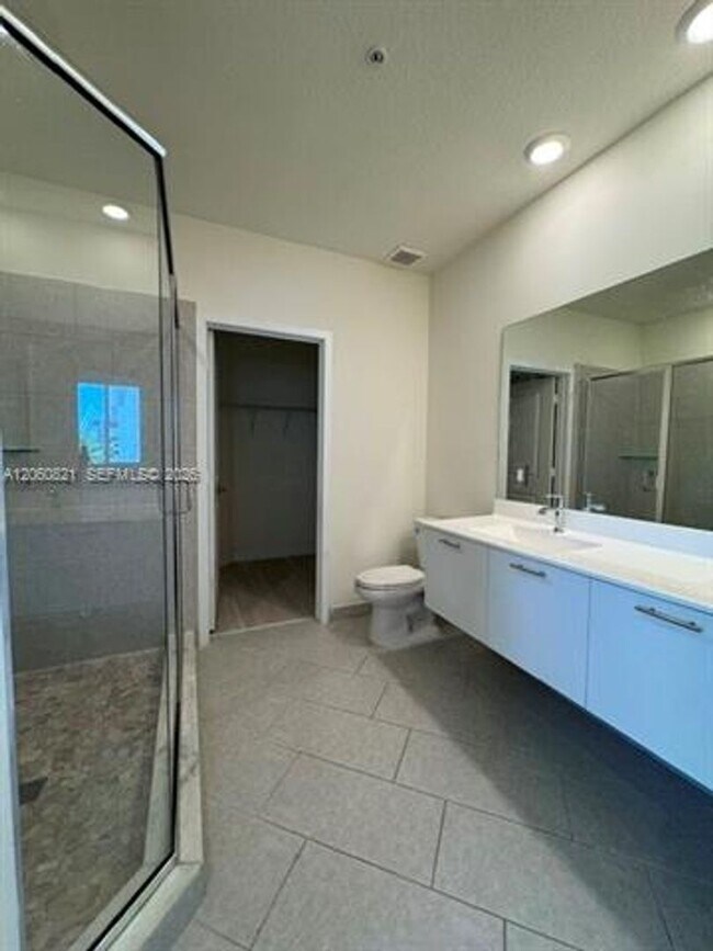 Building Photo - 10270 NW 66th St