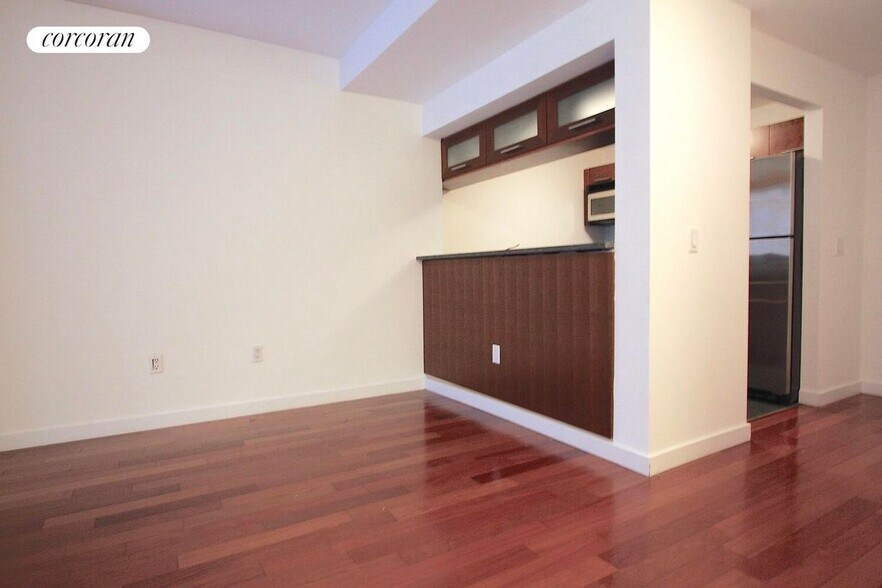 Building Photo - 121 E 23rd St