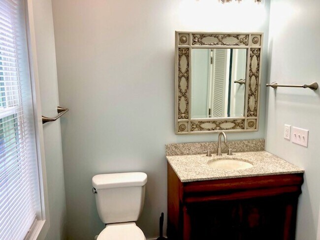 Building Photo - 2422 NC-210