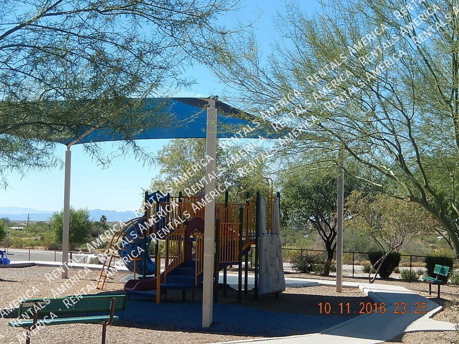 Building Photo - 60903 Silky Mane Dr