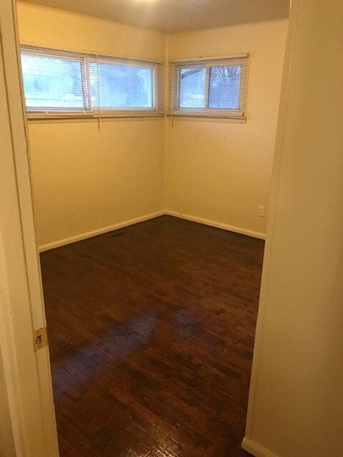 Building Photo - AVAILABLE NOW!! FOR LEASE Beautiful 3-Bedroom House in Grand Blanc