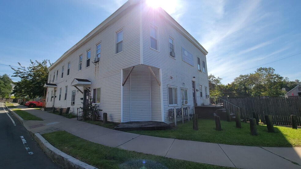 Building Photo - 336 Quinnipiac Ave
