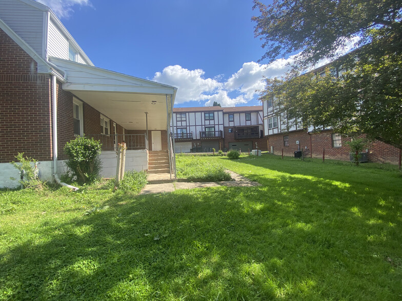 Building Photo - 1302 Riddle Ave