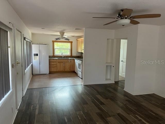 Building Photo - 6921 Washington St