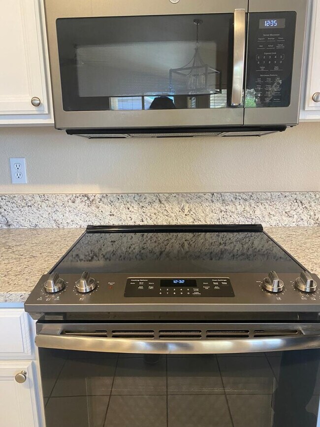 Building Photo - 1277 W Myrna Ln