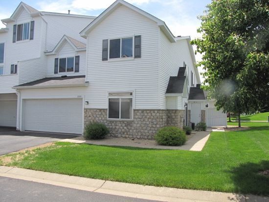Primary Photo - End Unit Town home *3Bedrm 2.5 Bath*Cottag...