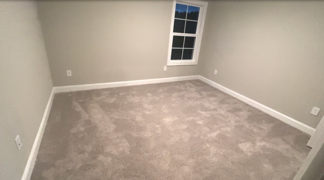 Building Photo - Room in House on Hanover Ct