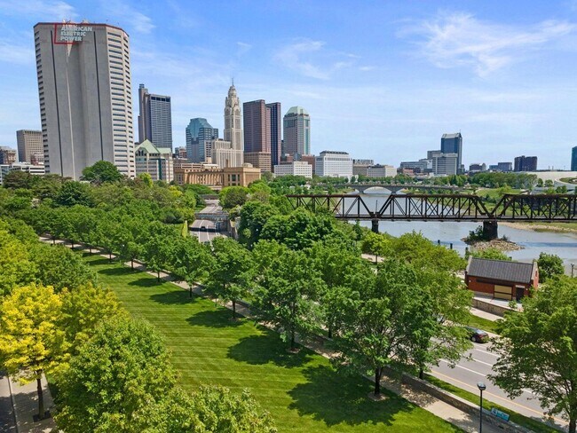 Building Photo - 1145 N High St