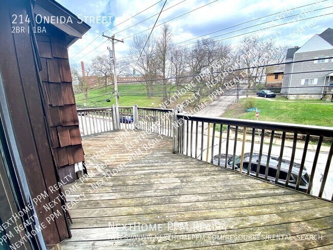 Building Photo - 214 Oneida St