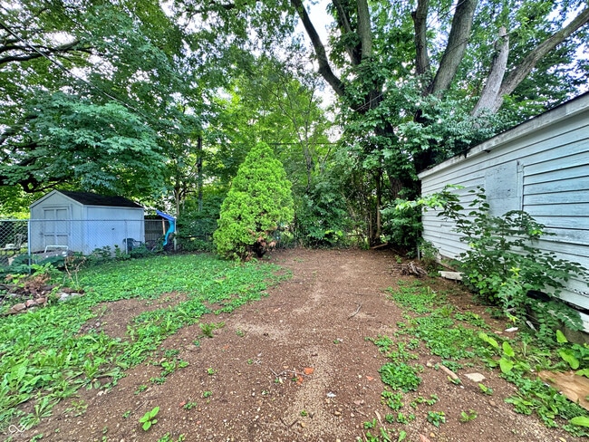 Building Photo - 2230 N Goodlet Ave