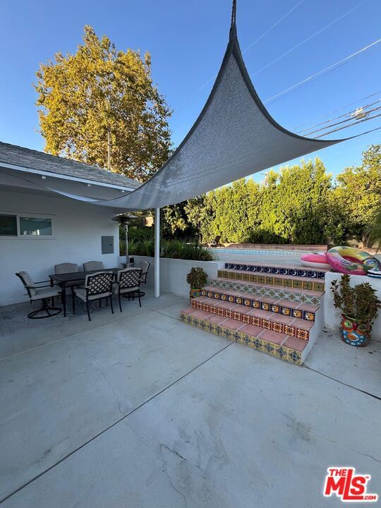 Building Photo - 9420 Creemore Dr