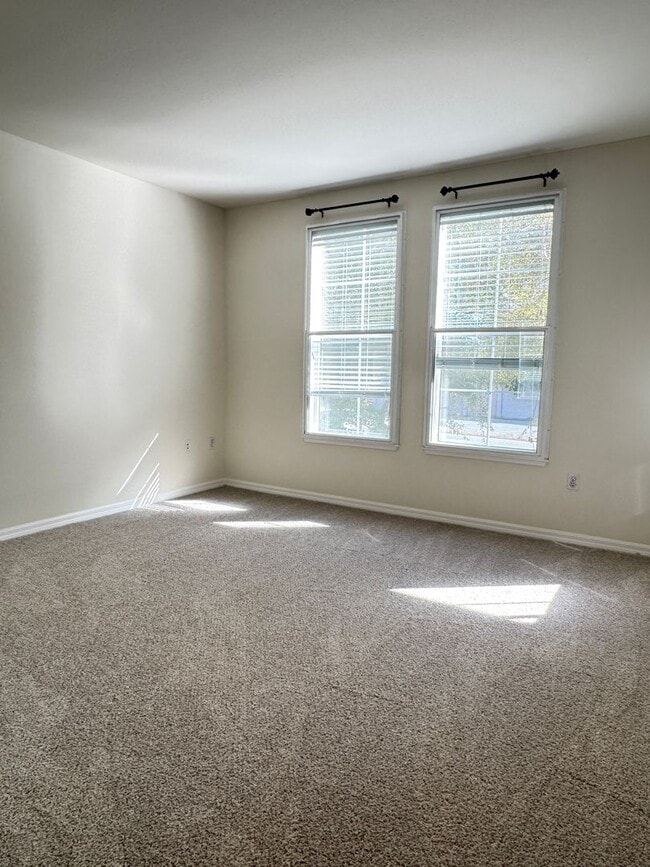 Building Photo - Large Santa Clara 1 Bedroom Condo in River...