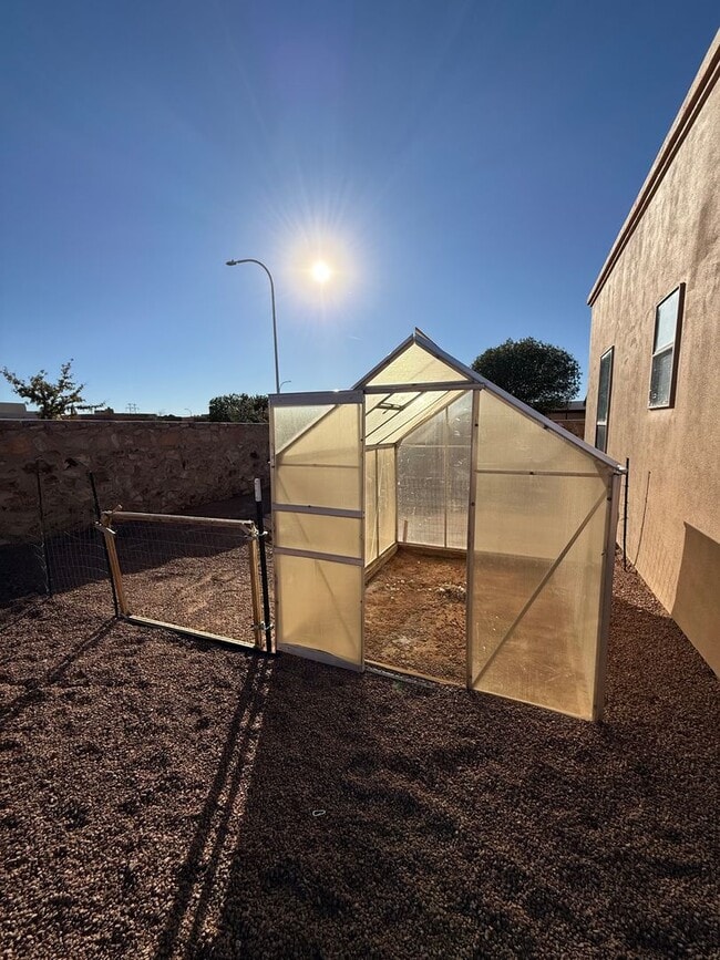 Building Photo - 4804 Camino Dos Vidas