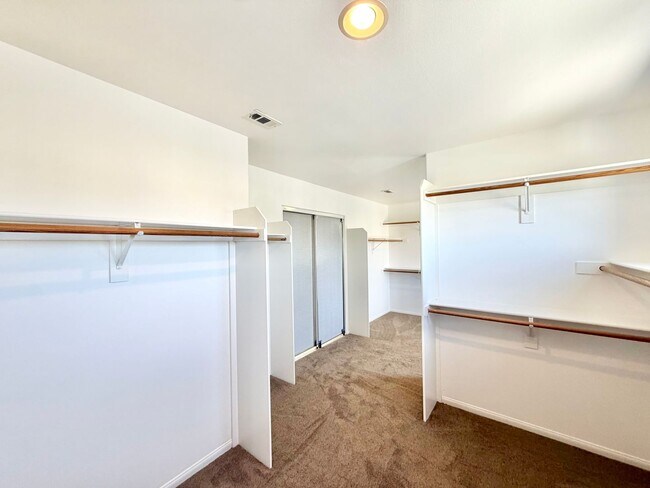 Building Photo - Spacious 3 Bedroom Home with Loft, Large Backyard & 2 Car Garage