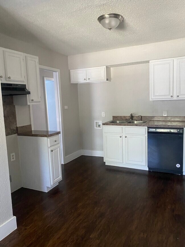 Building Photo - 4947 Corrigan Dr