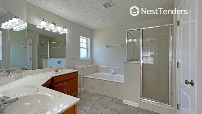 Building Photo - Exceptional Location in Fernandina's Flora...