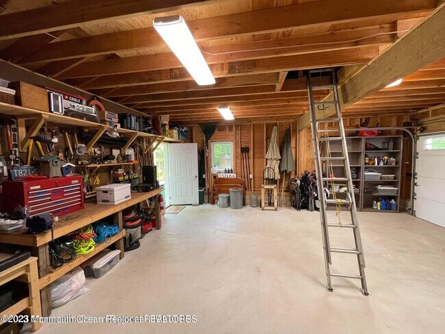 Building Photo - 37 Freehold Rd