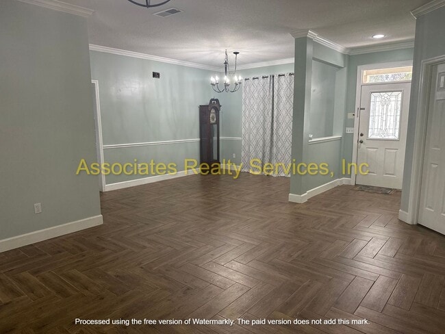 Building Photo - Beautiful Family home in Mentone!