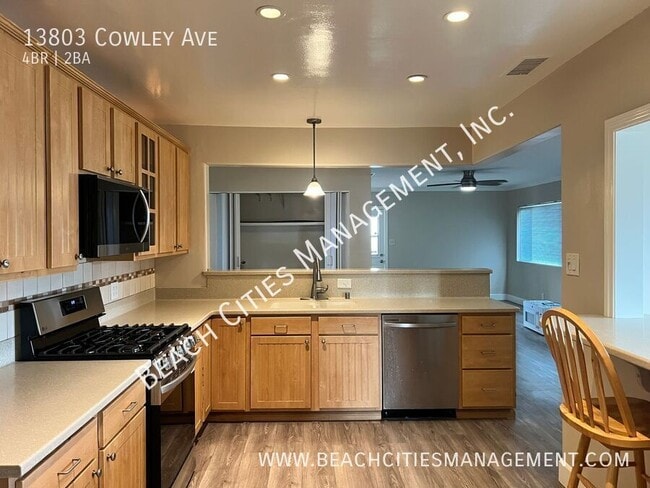 Building Photo - 13803 Cowley Ave