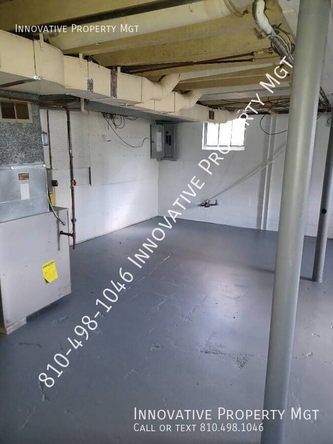 Building Photo - 5288 Richfield-