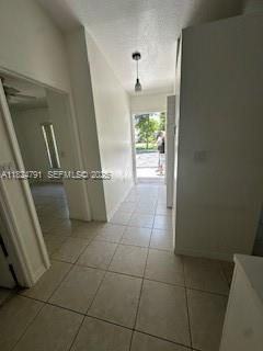 Building Photo - 401 NE 1st Ct