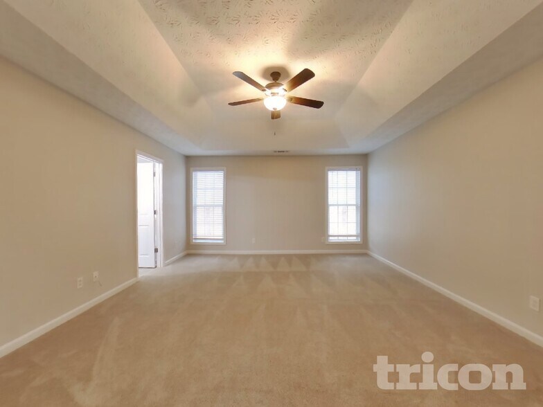 Building Photo - 4003 Riverside Pkwy