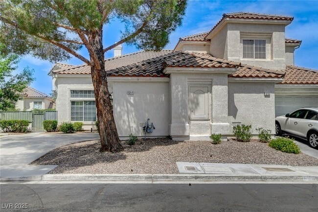Building Photo - 9244 Pitching Wedge Dr